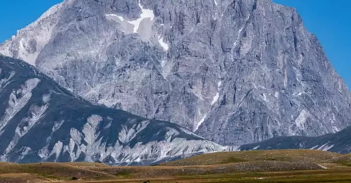 Panoramica: L'Armonia Perfetta tra Natura e Uomo