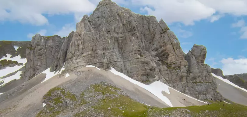Monti Sibillini: Un Viaggio Incantato Tra Mito e Natura
