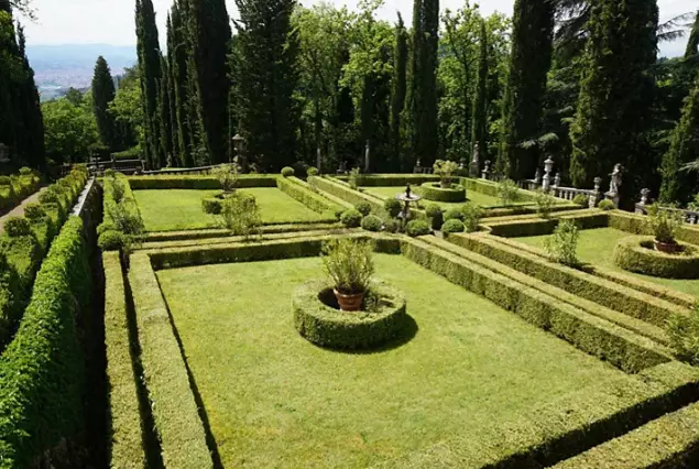 Il Giardino Incantato: Un Tesoro Toscano