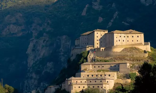 Scopri il Forte di Bard: Un Gioiello Culturale delle Alpi Occidentali