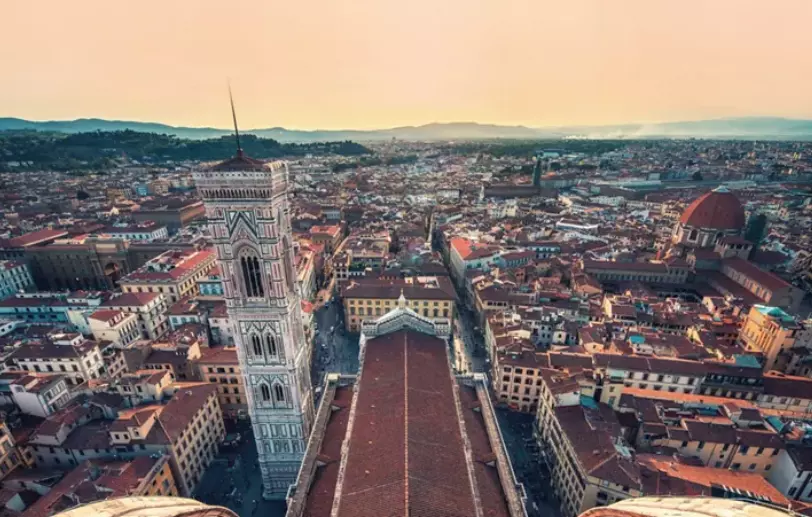 Firenze: Un Viaggio Attraverso i Secoli di Bellezza e Cultura