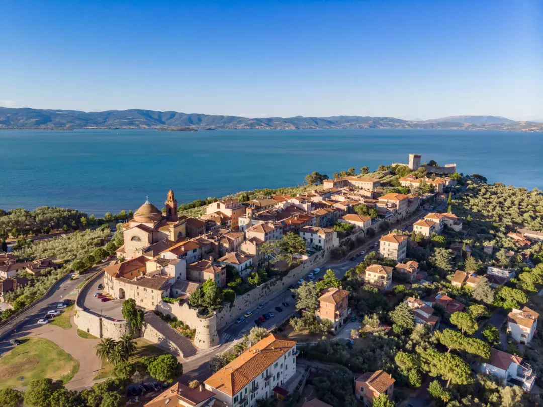 Celebrazione della Primavera a Castiglione del Lago: Il Fascino della Festa del Tulipano e le Meraviglie del Borgo