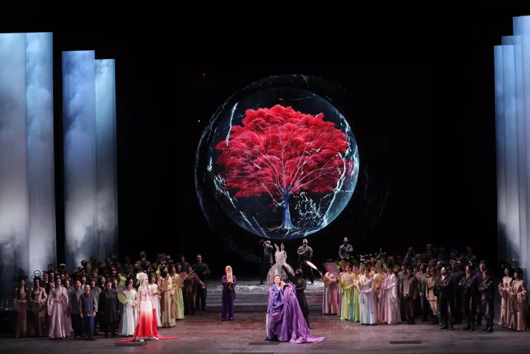 Il Centenario di "Turandot": Un Viaggio tra Storia e Tecnologia alla Scala e oltre