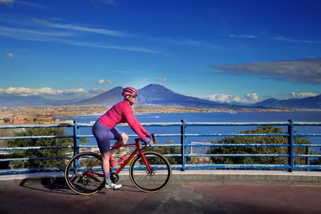 Pedalando nella Natura: 15 Itinerari Ciclabili Primaverili in Italia
