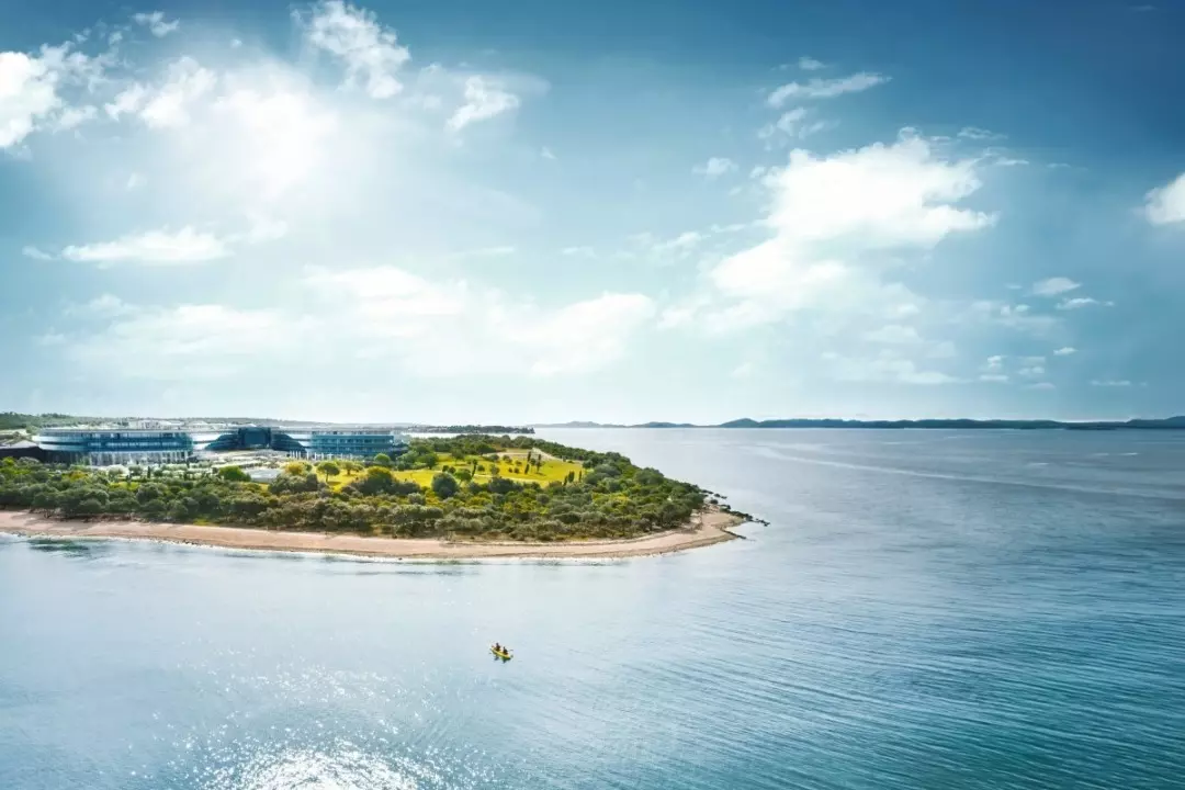L'Armonia Naturale della Croazia: Mare Incantevole e Ospitalità Sostenibile