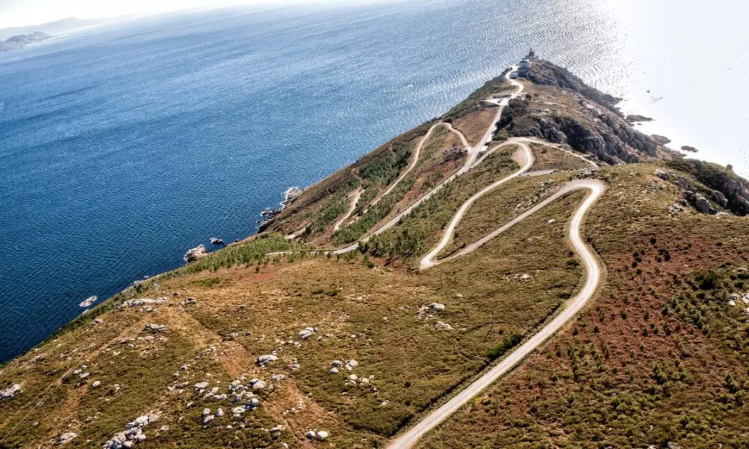 Il Cammino Oltre Santiago: Fisterra e Muxía, Percorsi verso l'Oceano