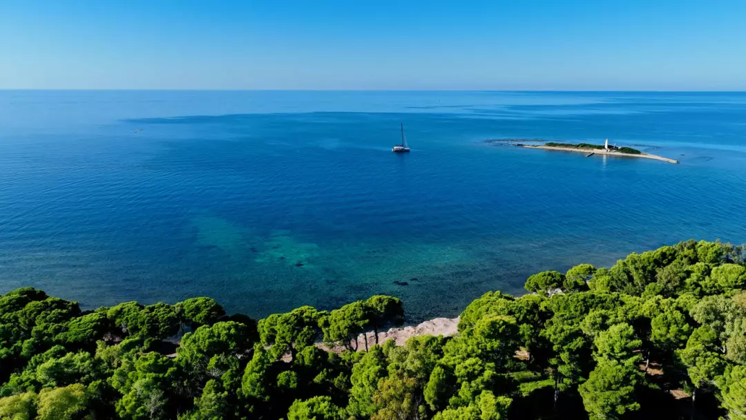 Punta Licosa: Un Tesoro Nascosto tra Mito e Natura Incontaminata