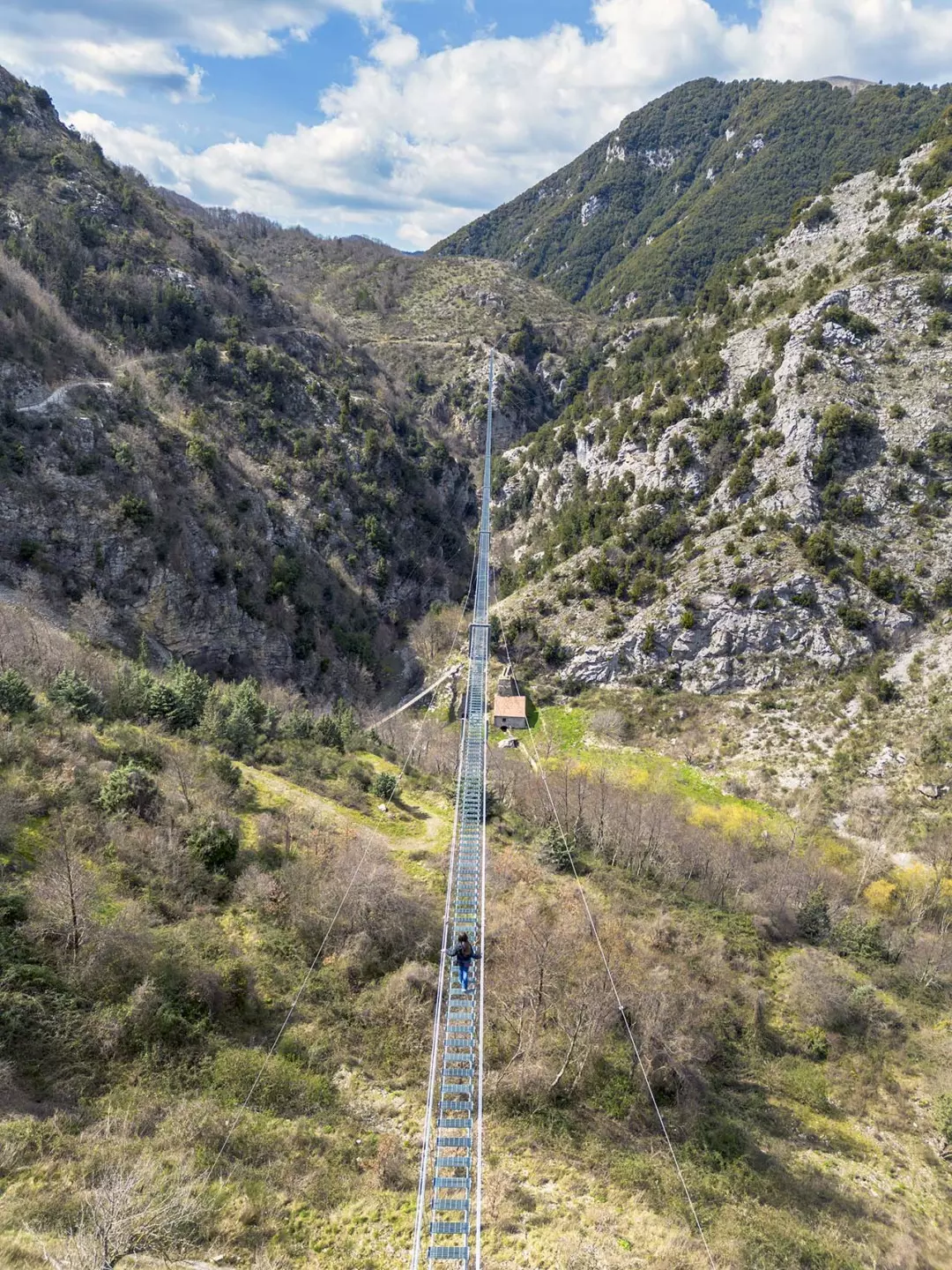 Castelsaraceno: un'autentica esperienza Lucana, con il ponte tibetano più esteso del pianeta