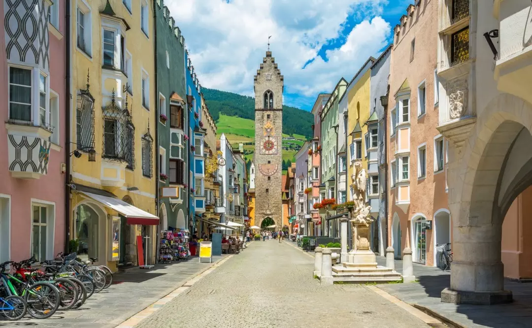 Vipiteno in estate: Scopri la Perla Alpina dell'Alto Adige