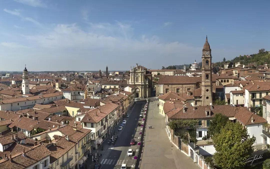 Guida Completa alla Scoperta di Bra: Arte, Cultura e Gusto nel Cuore del Piemonte