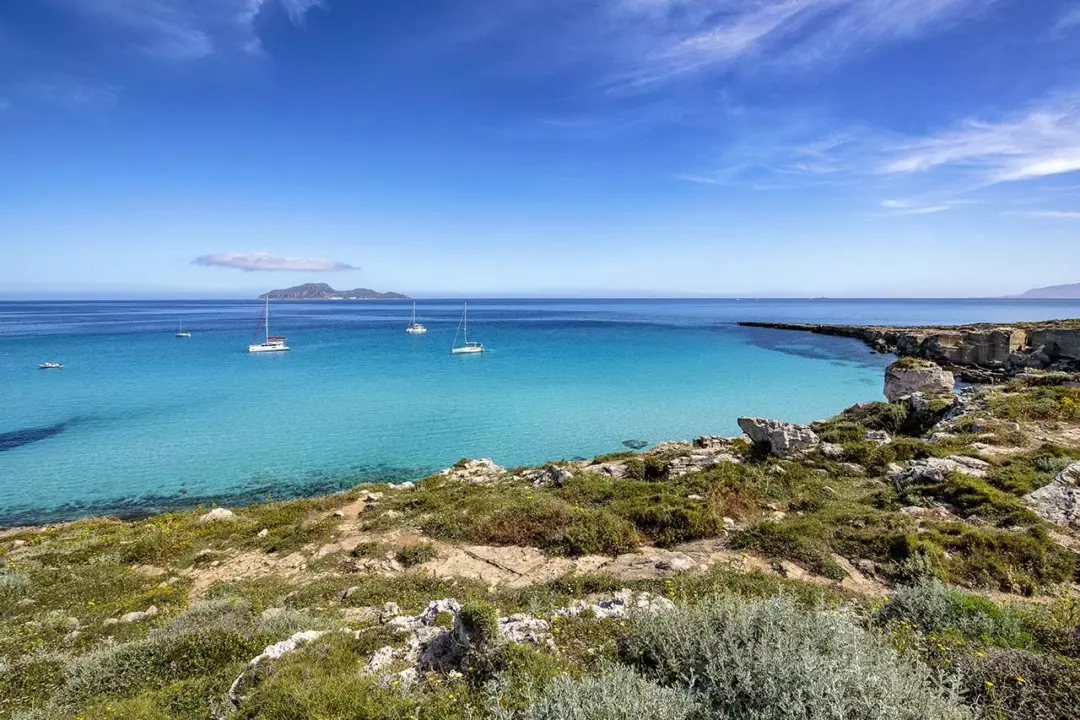 Favignana: L'Isola Incantata che ha ispirato "The Odyssey" di Nolan