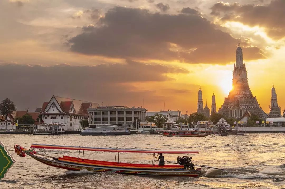 L'Evoluzione Gastronomica di Bangkok: Tradizione Thai tra Innovazione e Street Food