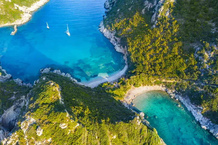 Corfù: Incanto Mediterraneo tra Storia, Natura e Sapori