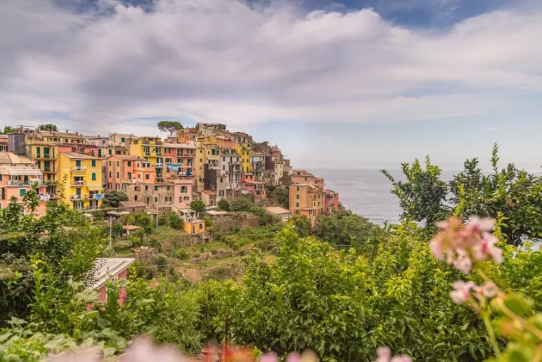 Le Cinque Terre: Incanto Tra Natura e Tradizione Ligure