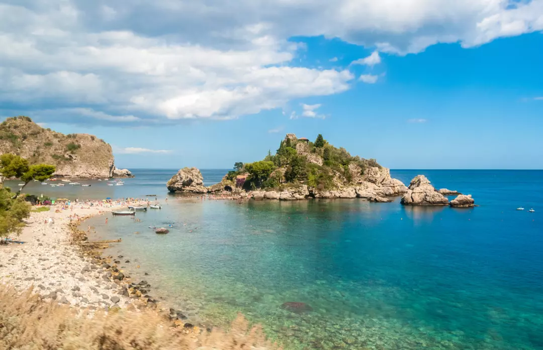 Le Incantevoli Coste Siciliane: Un Viaggio Tra le 30 Spiagge Più Splendide