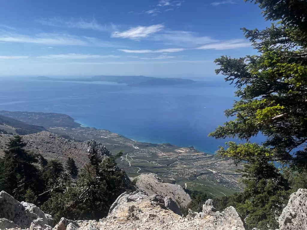 Cefalonia: Un Paradiso Ionico tra Storia, Natura e Sapore