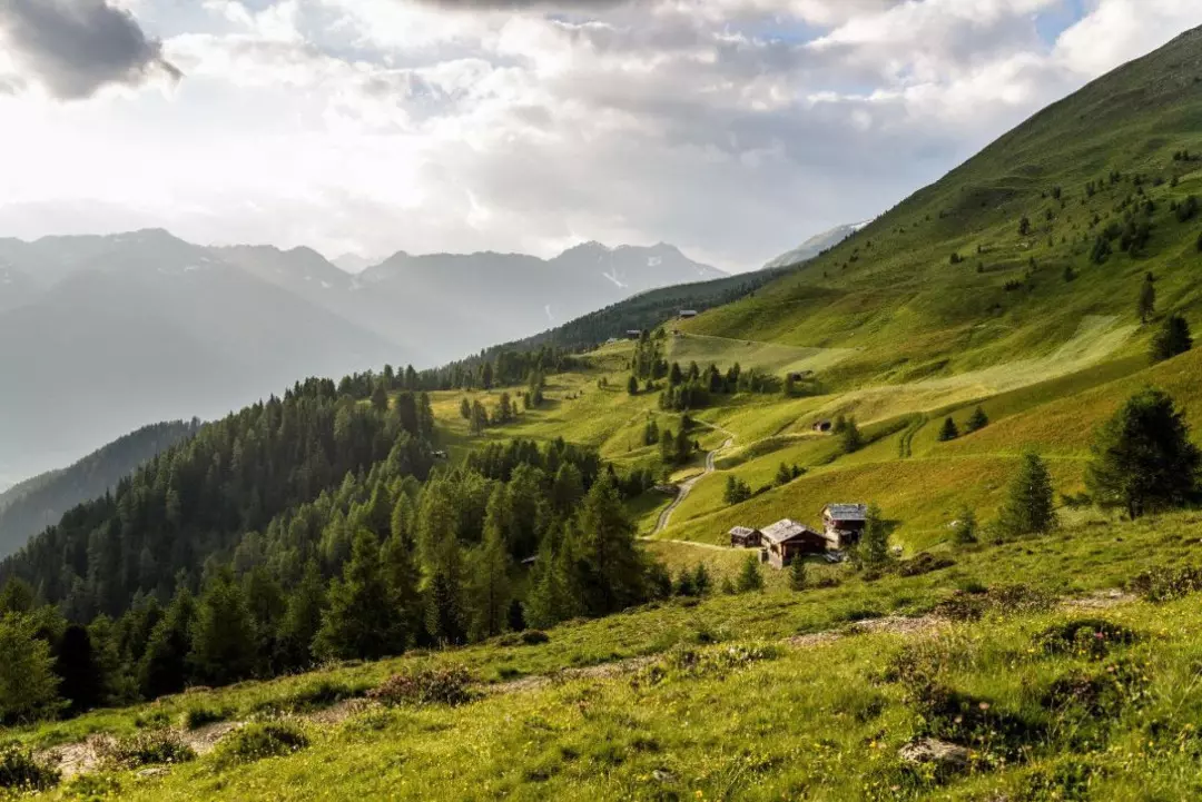 Val Casies: Un Gioiello Nascosto tra le Vette Alpine