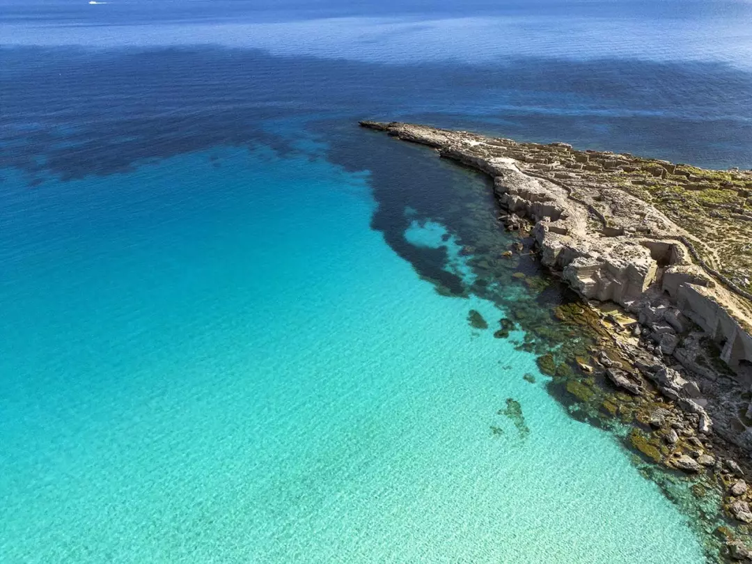 Favignana: Scoprire l'Isola Incantata di Ulisse tra Storia, Natura e Sapori