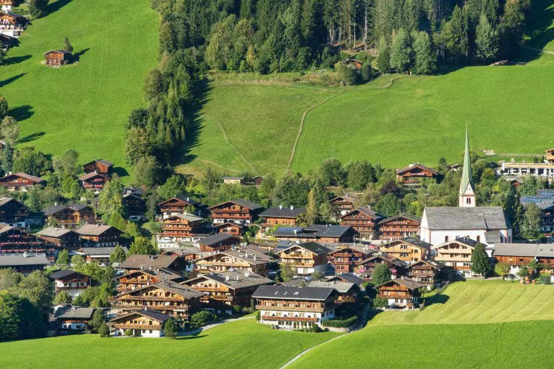 Alpbachtal: un idillio alpino tra tradizione e innovazione in Austria